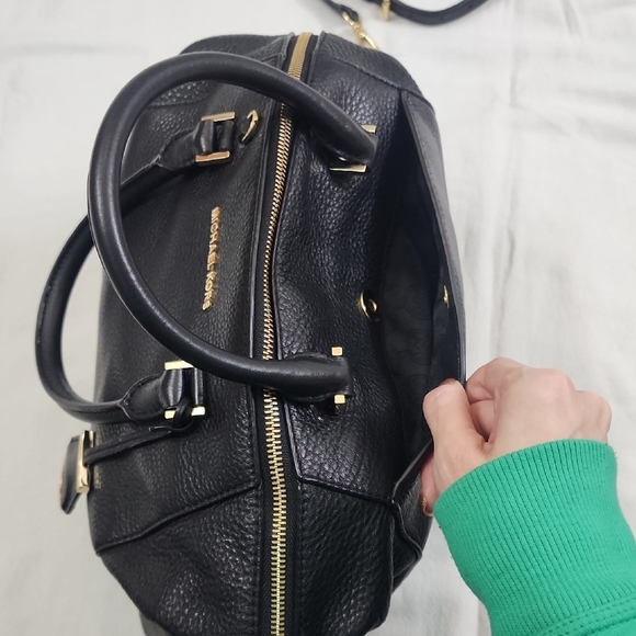 Michael Kors Black Pebbled Leather Satchel With Gold Hardware And Dust Bag - Picture 11 of 12